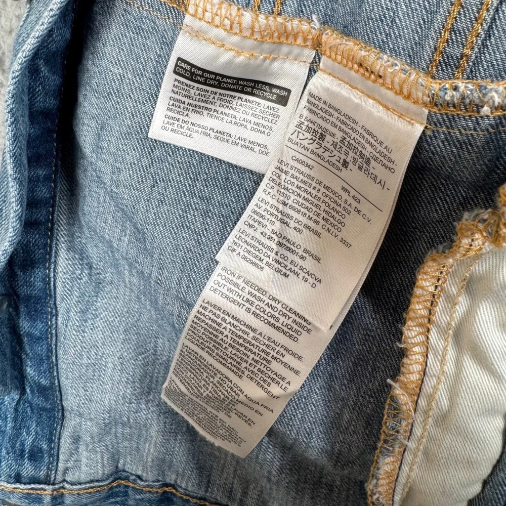 Levis Premium Trucker 'Big E' Jacket Mens XL Light Wash Blue Denim Button Grunge - Picture 6 of 8